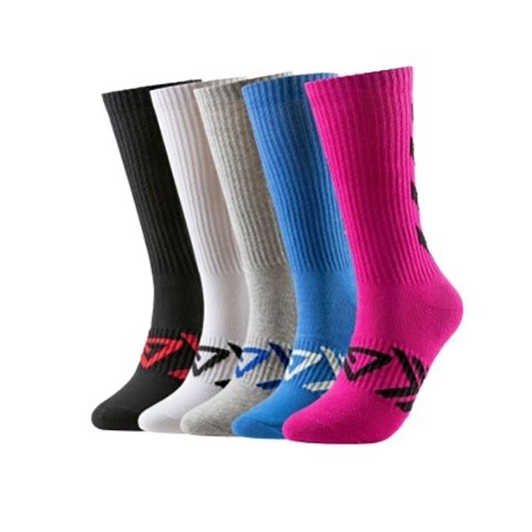Features commonly found in sports knee-high socks